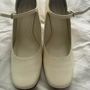 The Reformation 7.5 women's Manuela Mary Jane Pump in white / cream